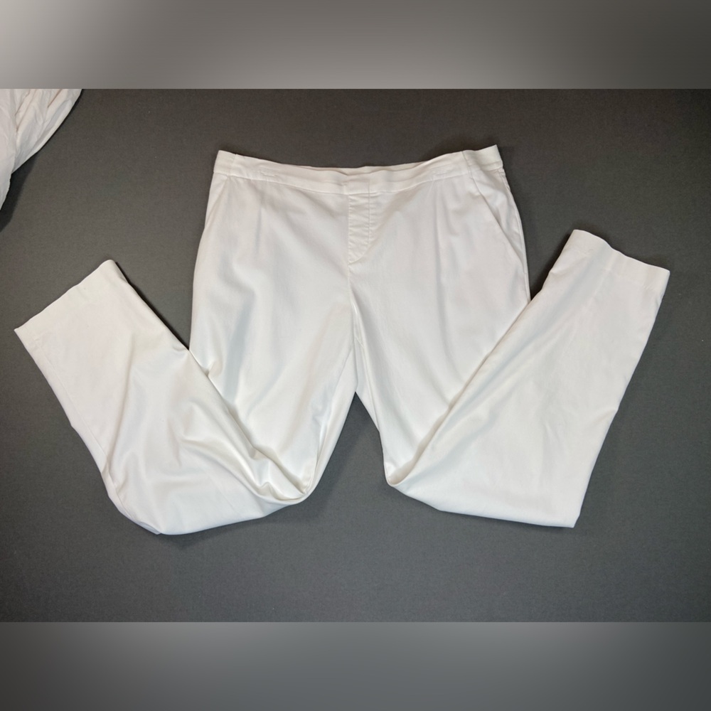 Uniqlo women’s‎ stretch pull on white pants size 10